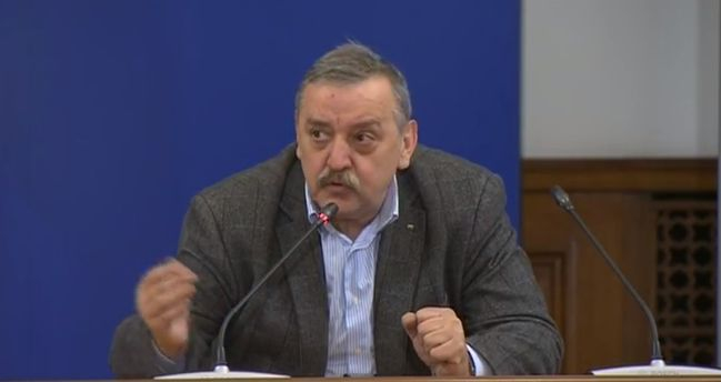 Проф. Кантарджиев: Коронавирусът се предава от човек на човек и то сред хиляди души, но има и добра новина ВИДЕО