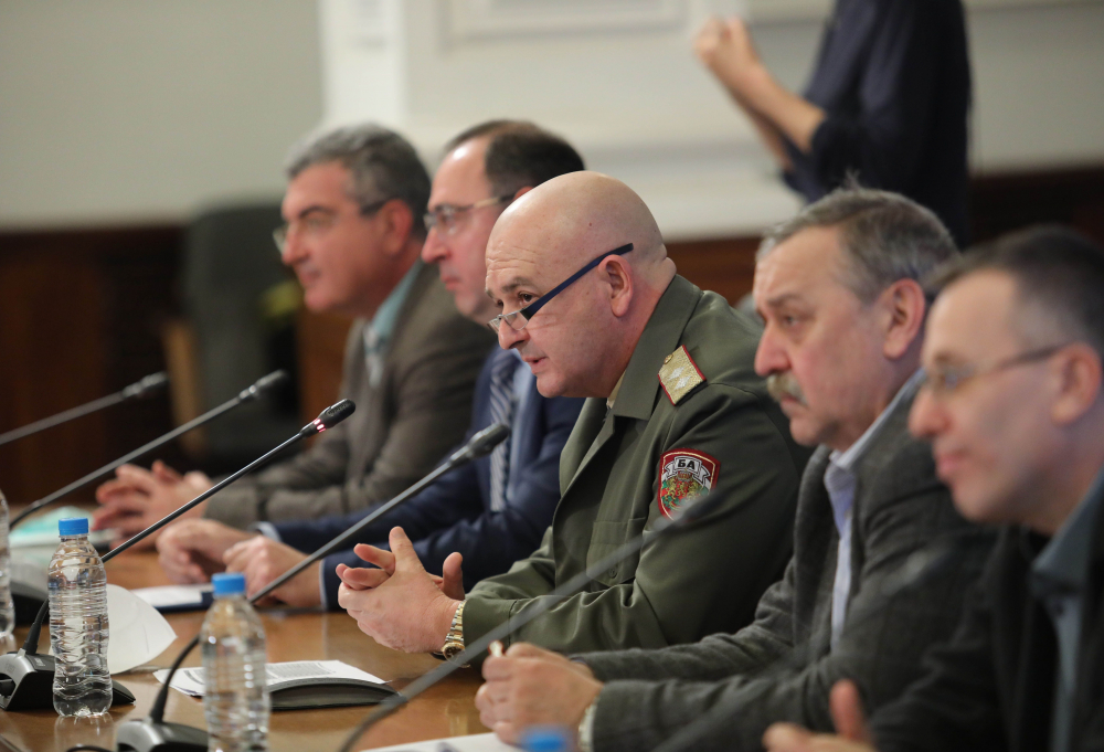 12-и смъртен случай, 58-г. мъж е починал в "Пирогов" от COVID-19 ВИДЕО 