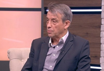Проф. Костов: Не ме питайте как казах на Борисов за...