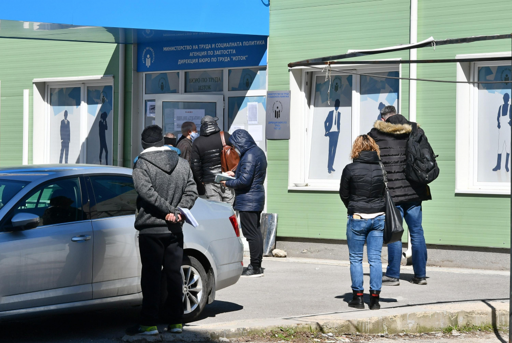 Притеснителни СНИМКИ от ужаса, който COVID-19 нанесе на българите
