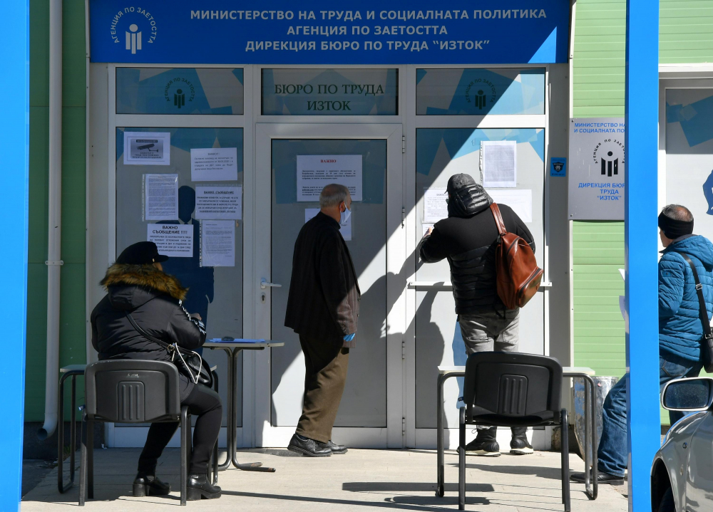 Притеснителни СНИМКИ от ужаса, който COVID-19 нанесе на българите