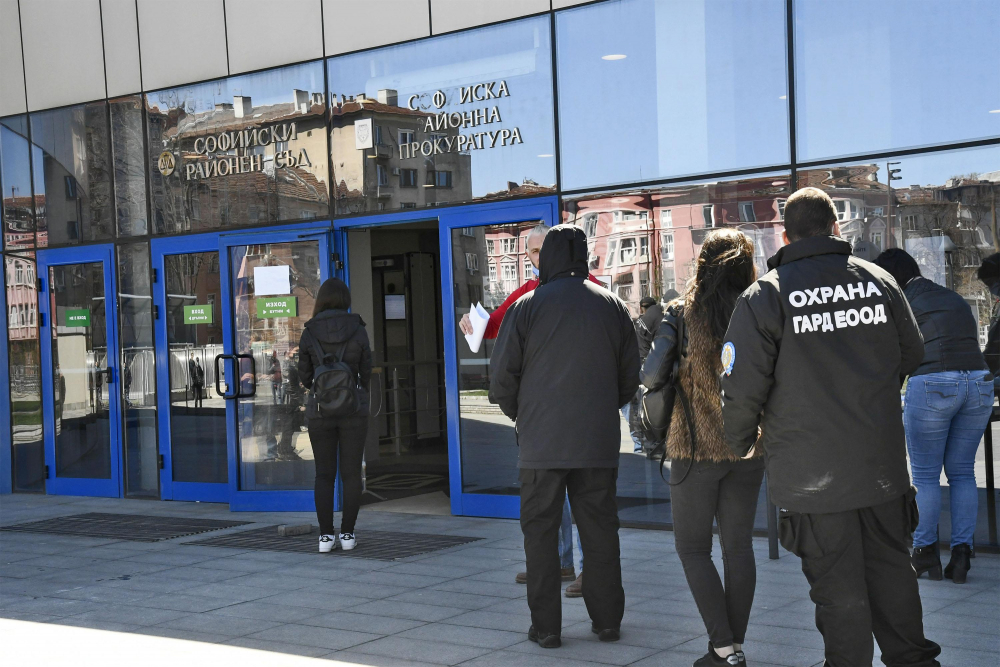 Има случай на заразен с коронавирус в Софийския районен съд СНИМКИ