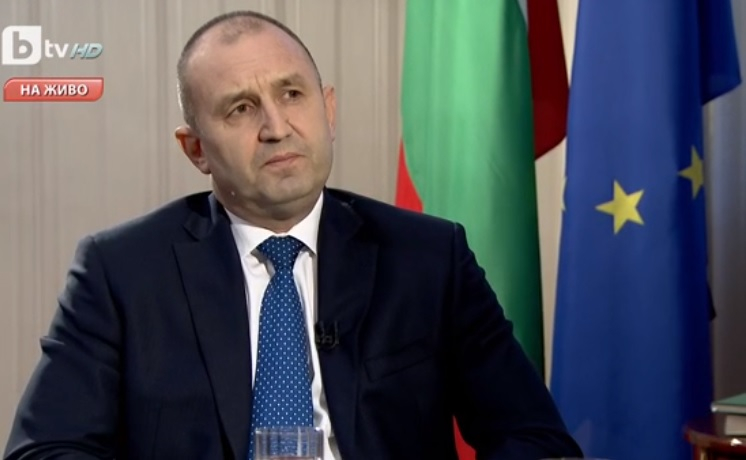 Румен Радев проговори за СРС-тата  и договора на съпругата му
