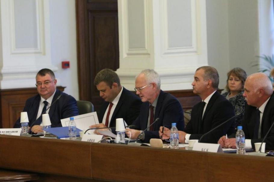 Бизнесът предлага нови мерки срещу коронакризата