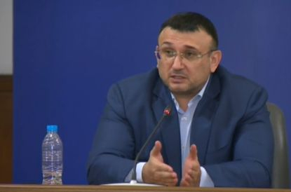 Цигани от "Факултета" сипят закани за бунт, силовият министър със спешни мерки! ВИДЕО