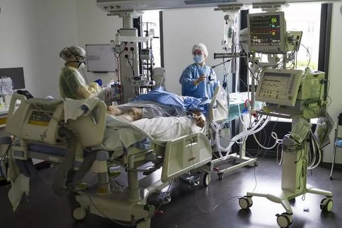 COVID-19 с два нови страшни рекорда в 7 часа българско време на 21 април ГРАФИКИ