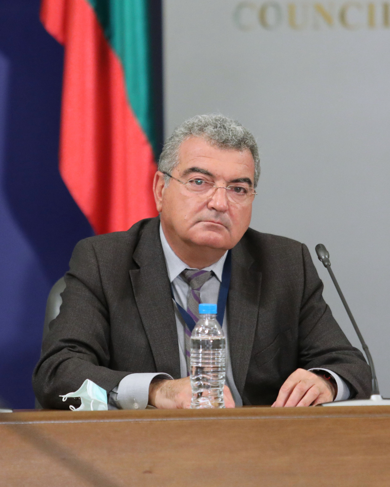 Шефът на ВМА обяви кое е първото ограничение, което ще падне, но попари софиянци