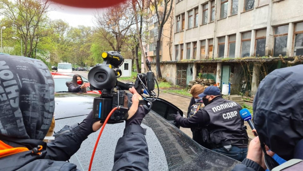 Черни облаци надвиснаха над майката на Кристиан, който погуби Милен Цветков СНИМКИ