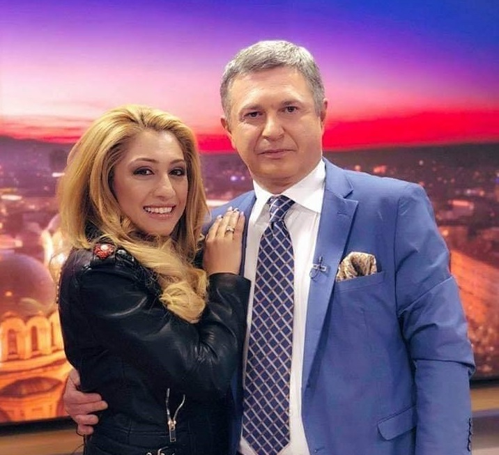 Фолкпевицата Роксана плаче за Милен, страхува се за живота си