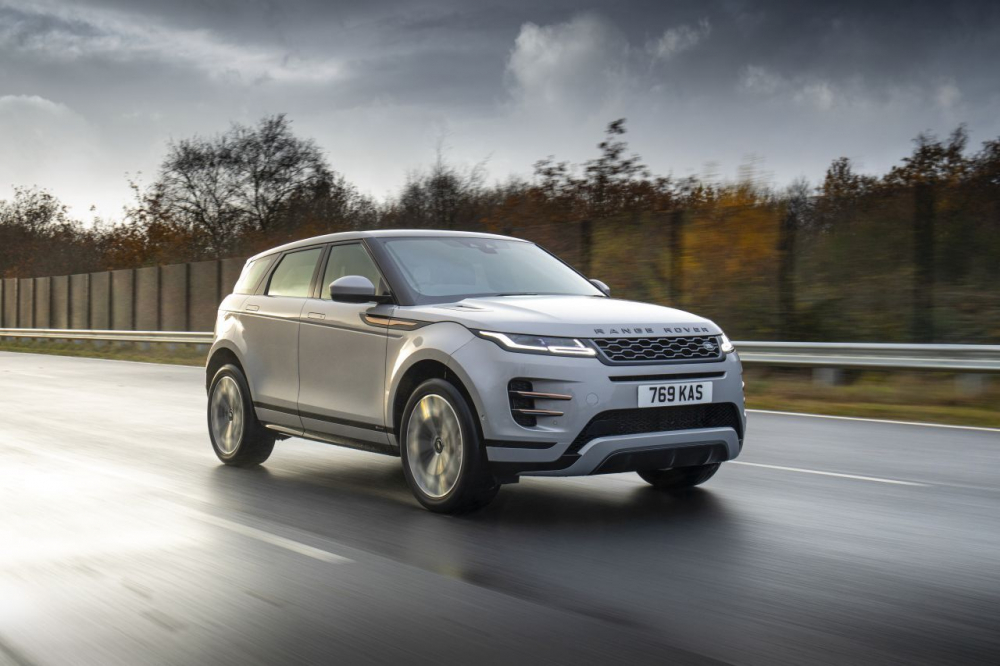 Бестселърите Evoque и Discovery Sport вече са налични и с Plug-in хибрид