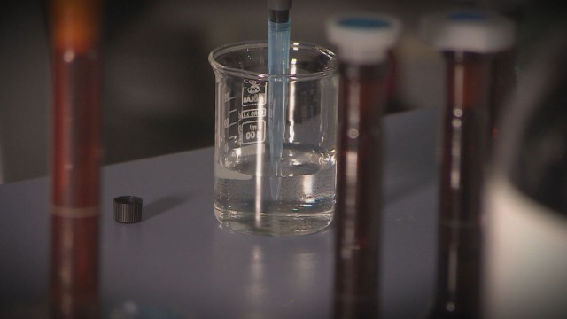 Светът в търсене на оръжие срещу COVID-19: Колко близо сме до лекарство?