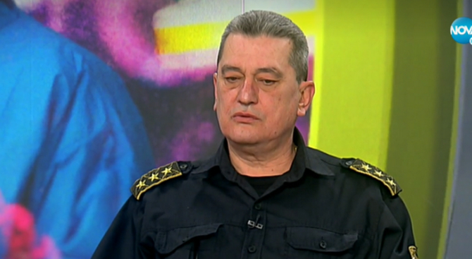 Старши комисар Николай Николов: Готови сме за втори пик на К-19, има заразен пожарникар