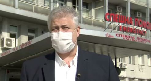 Шефът на "Пирогов" разказа какви пациенти с К-19 лекуват и защо някои повтарят болестта 