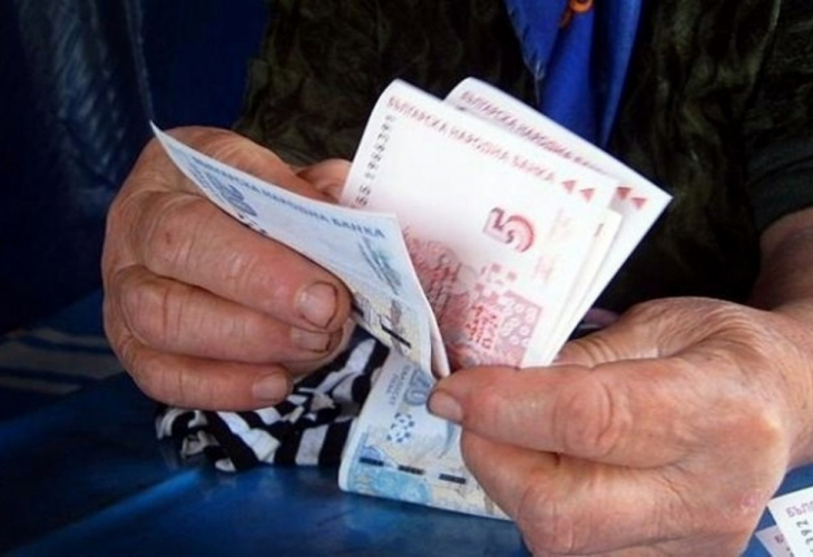 Скандално! Бургаски "лечител" продавал белина за лекарство срещу рак 