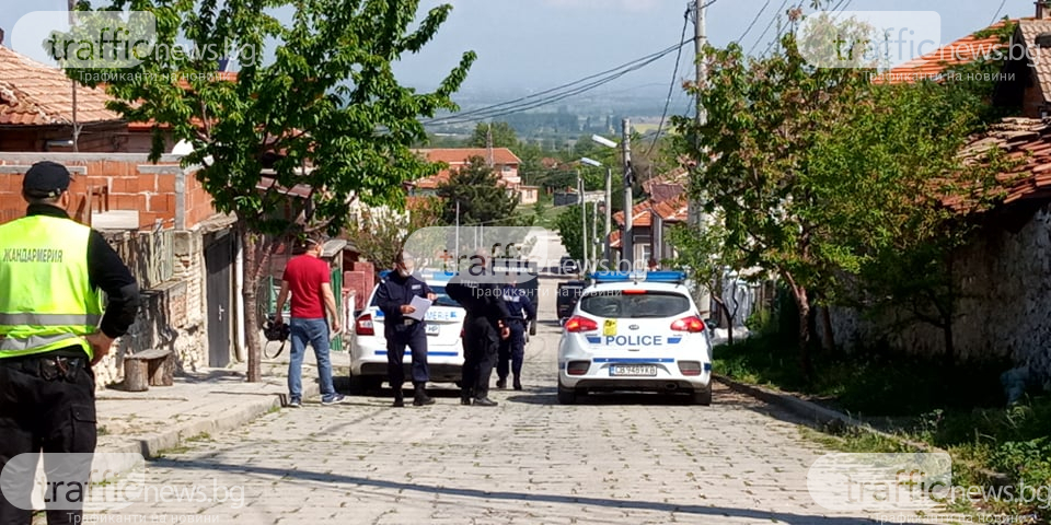 Жандармерия нахълта в циганската махала на Брестовица, ето какво се случва СНИМКИ
