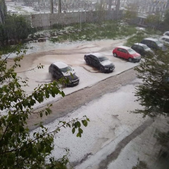 Чудо невиждано в Казанлък, в града за минути настана ад СНИМКИ