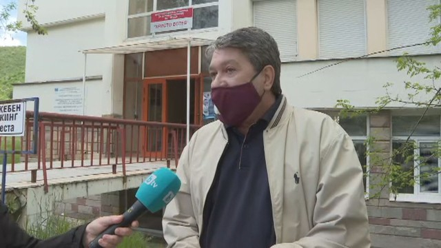 Кой поема грижите за заразените от дома за възрастни хора в Гара Орешец?