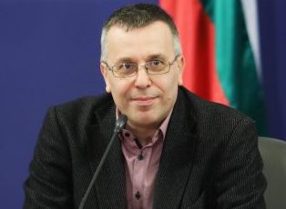Кой е полковникът, който вместо ген. Мутафчийски, ще дава сводката за К-19 