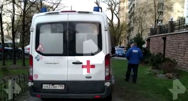 Две момченца полетяха от прозорец на 11-ия етаж ВИДЕО 