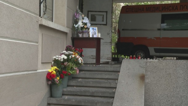 От болницата в Сливен търсят доброволци в борбата с К-19