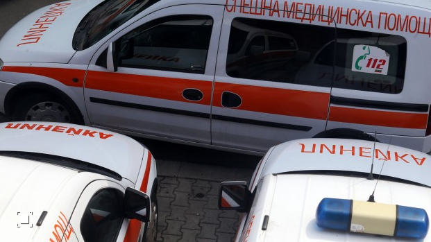 Тестват за коронавирус всички служители в Спешна помощ в Сливен