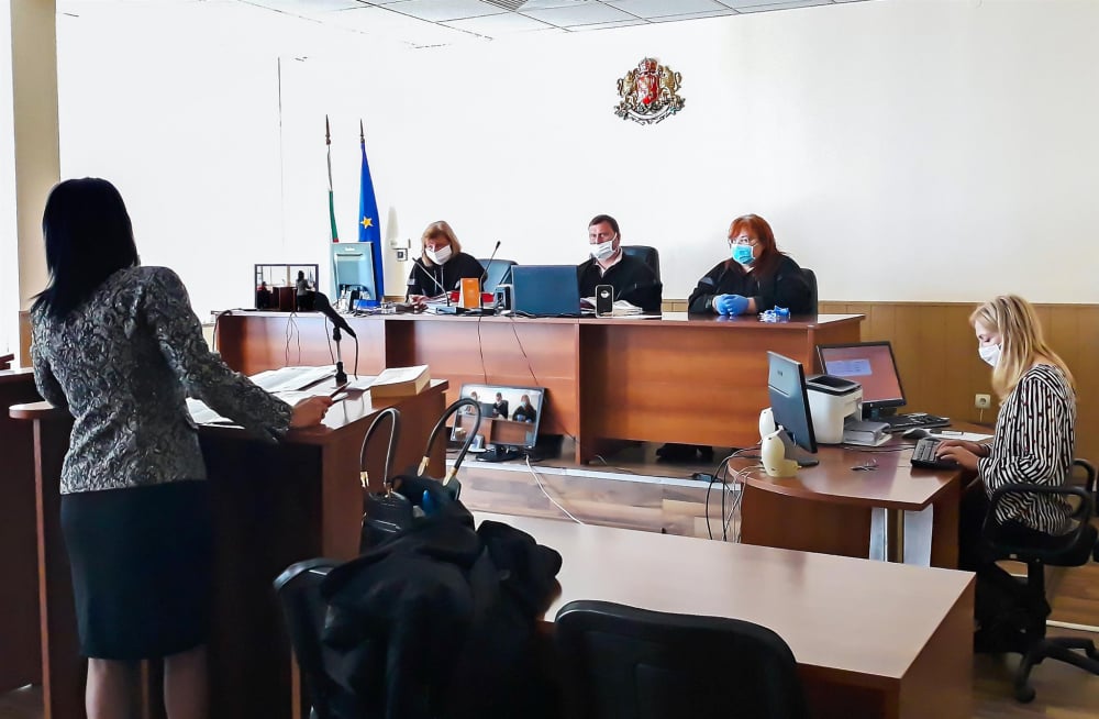 Оставиха в ареста тариката, който източи със съучастници 1,5 милиона от охранителна фирма