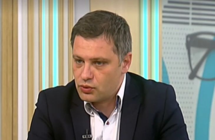 Депутатът от ВМРО: Да бъдем отговорни, вирусът още е тук