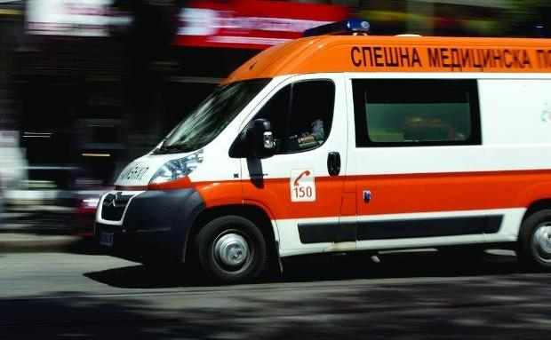 Сигнал до БЛИЦ: Зверска катастрофа на входа на Централни гробища в София