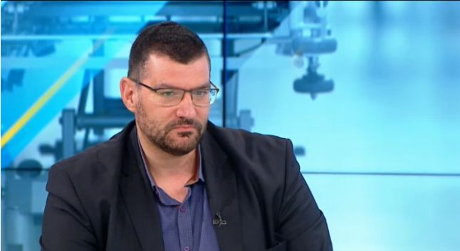 Проф. Момеков описа най-страшната ситуация с COVID-19 у нас