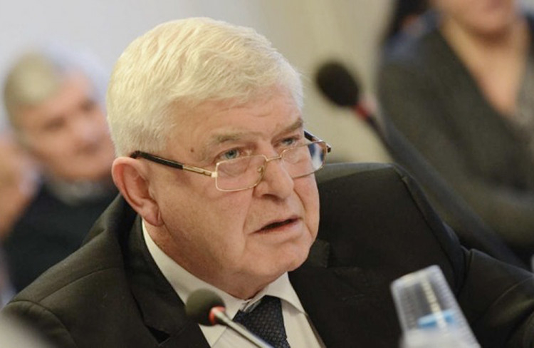 Джипитата на война със здравния министър