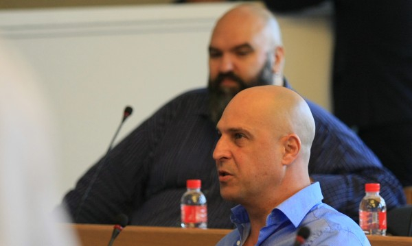 Светльо Витков гневен на Венци Митов за дезертьорството му при Слави 