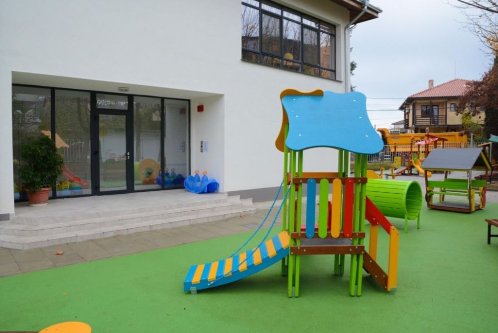 Извънредно! Мед. сестра от столична забавачка с коронавирус 