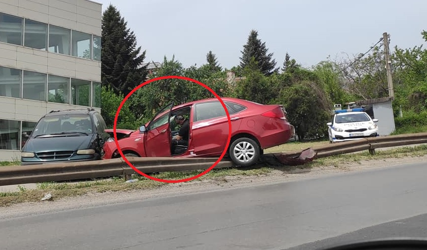 Нова зловеща катастрофа в София! Окървавен мъж… СНИМКИ 18+