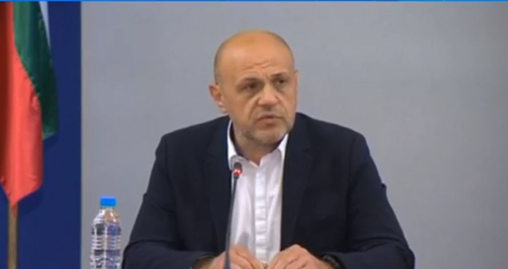 Томислав Дончев за държавните бензиностанции: Ще има още един играч на пазара