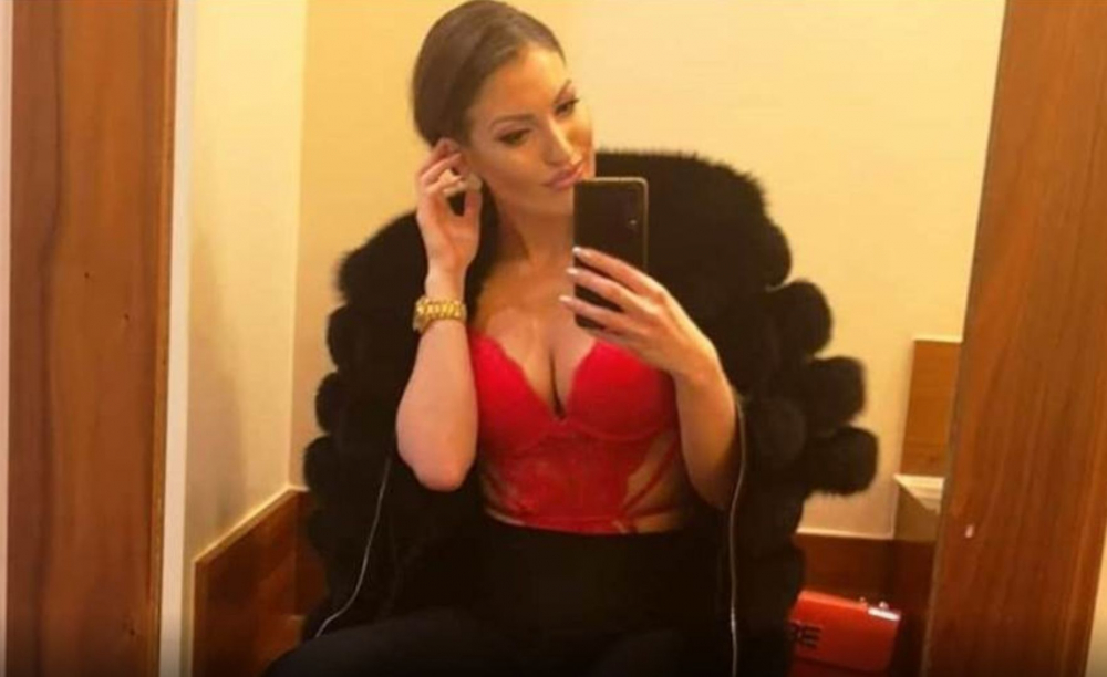 Сексапилна хубавица и бивша миска се сдоби с апетитен пост в министерството