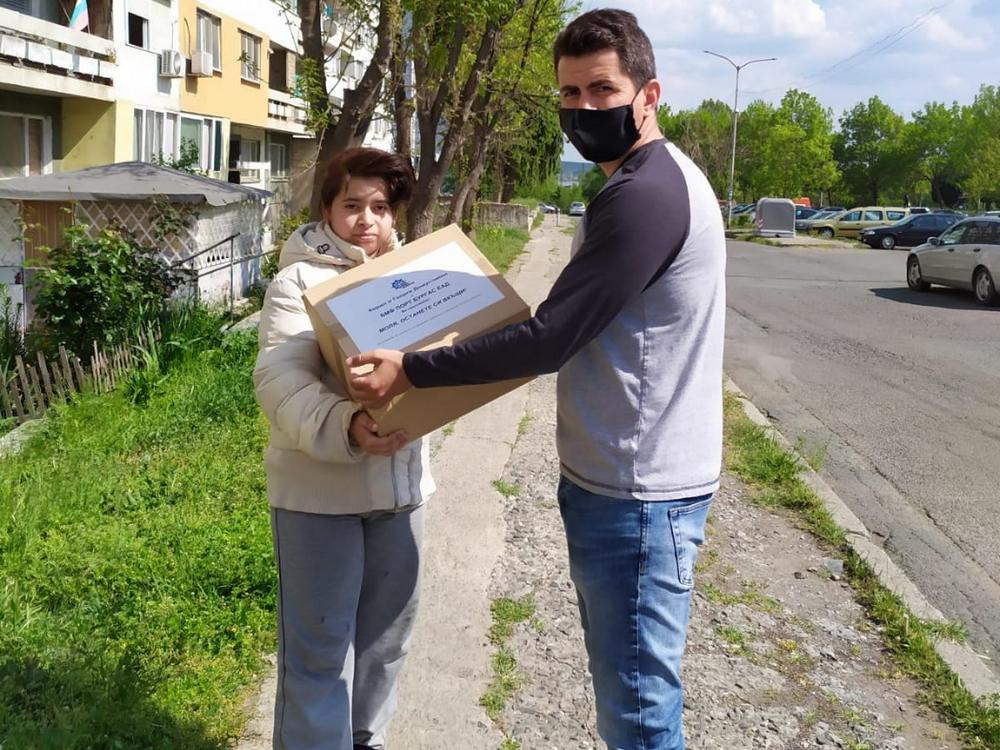 Зам.-кметицата на Бургас благодари на братя Домусчиеви за голямо дарение