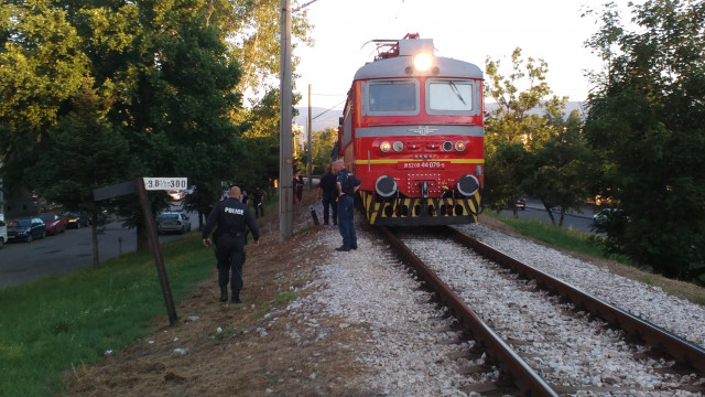 Стана ясно кой е мъжът, хвърлил се под влак в Пловдив, трагедията е огромна СНИМКИ 