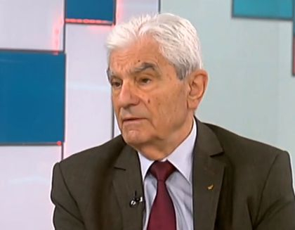 Акад. Петрунов разби митовете за вълшебното действие на антителата срещу COVID-19