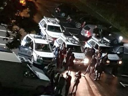 Погром и масов бой: Полиция разтури абитуриентски купон в "Старият капитан" в Бургас! СНИМКИ