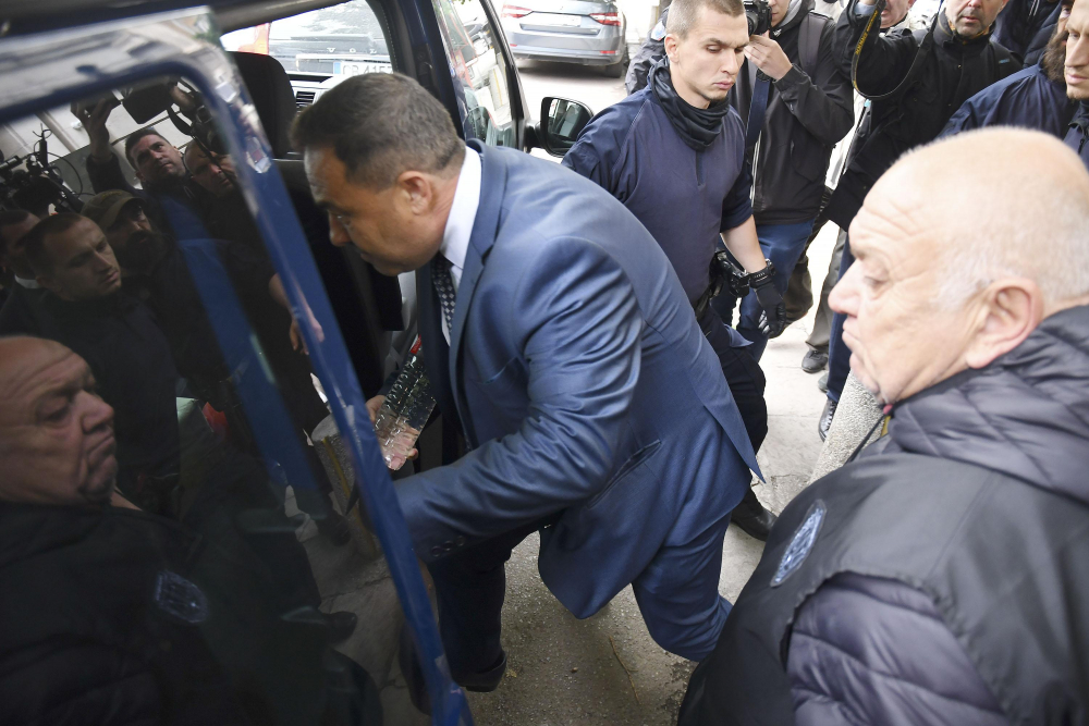 Зам.-министър Живков проговори пред БЛИЦ TV за спецакцията в МОСВ СНИМКИ