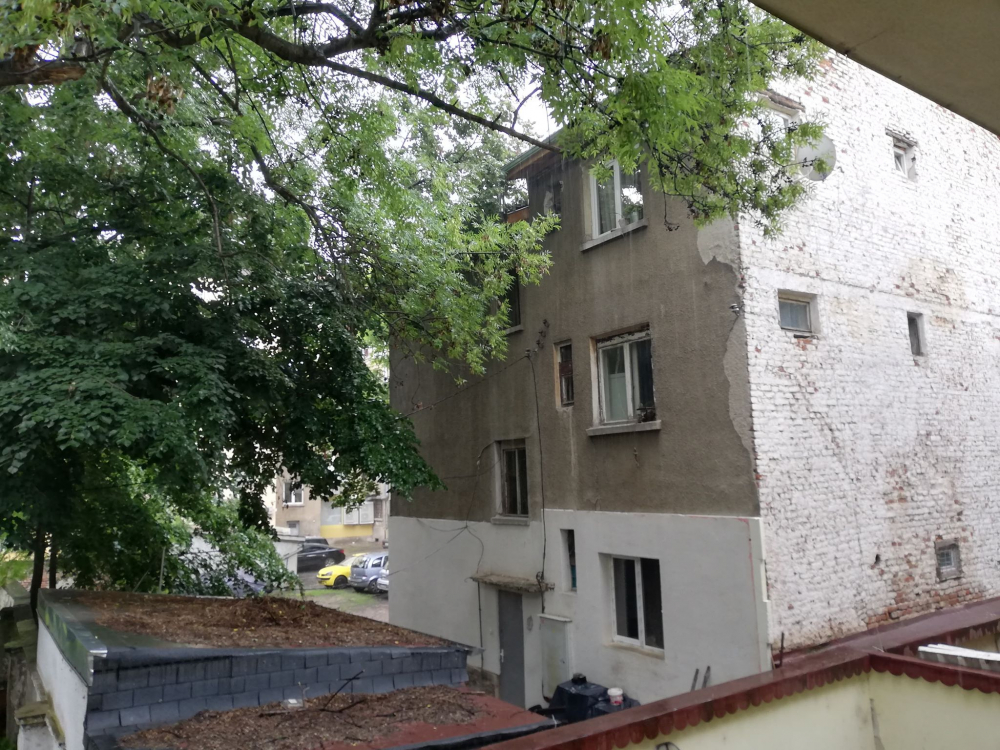 Небето се разтвори и лятна буря удари София СНИМКИ