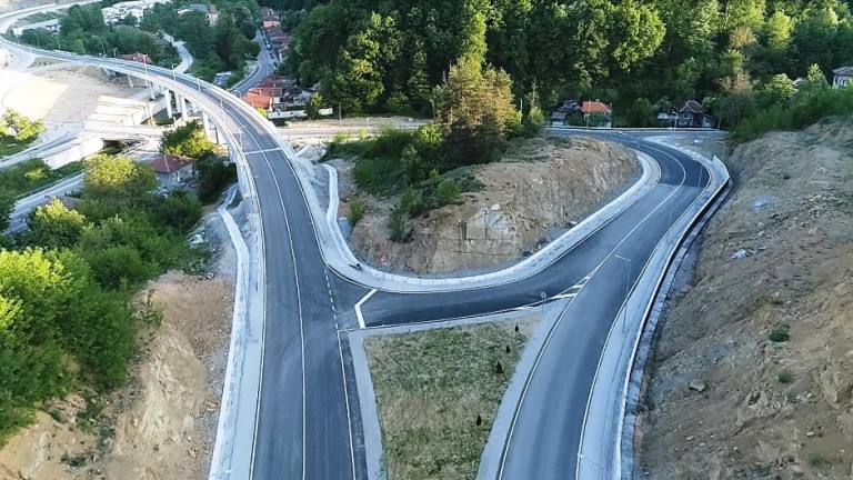 Днес пускат движението по обходния път на Габрово