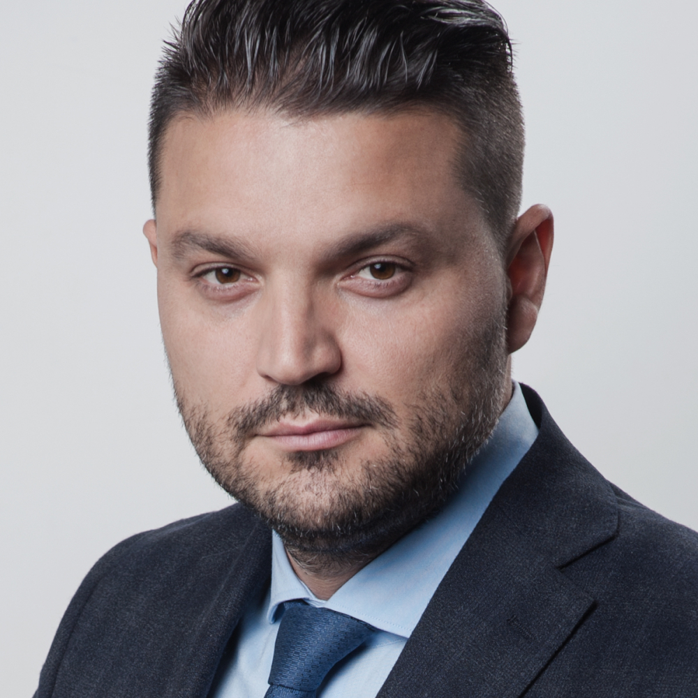 Най-близкият приятел на Методи Бачев пред БЛИЦ: В момента съм на входа на моргата и...