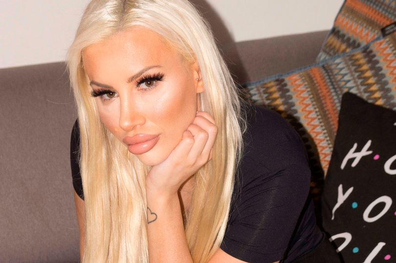 Моделка ослепя, след като ревниво гадже счупи костите по лицето ѝ СНИМКИ 18+