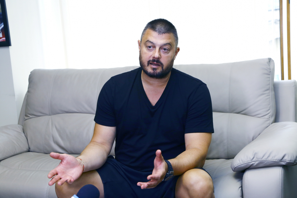 Бареков: Излезе ми славата, че всяка жена, с която работя, забременява 