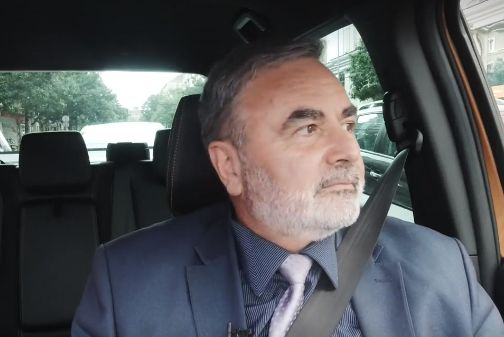 Доц. Кунчев шокира с много лично признание и захапа гневно Мангъров ВИДЕО