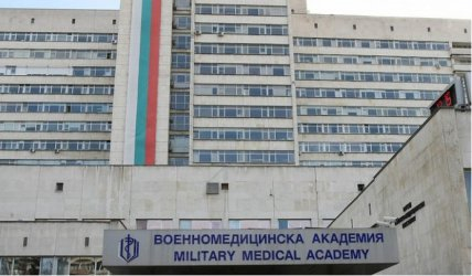 Ето как излекувани от COVID-19 даряват плазма във ВМА ВИДЕО 