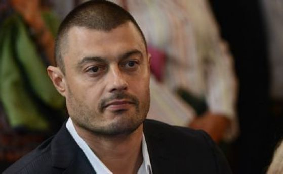 Бареков показа ДОКУМЕНТИ пред БЛИЦ за bTV и обяви: Давам телевизията на прокурор и американските власти! ВИДЕО