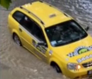 Варна пак е под вода ВИДЕО 