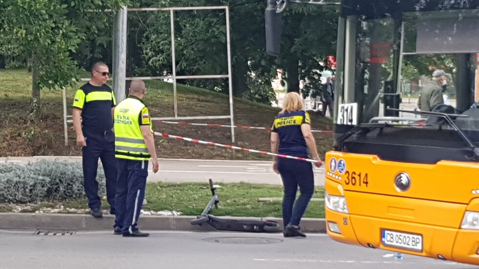 Сигнал до БЛИЦ: Вой на сирени и писъци раздират столичния кв. „Младост” СНИМКИ 